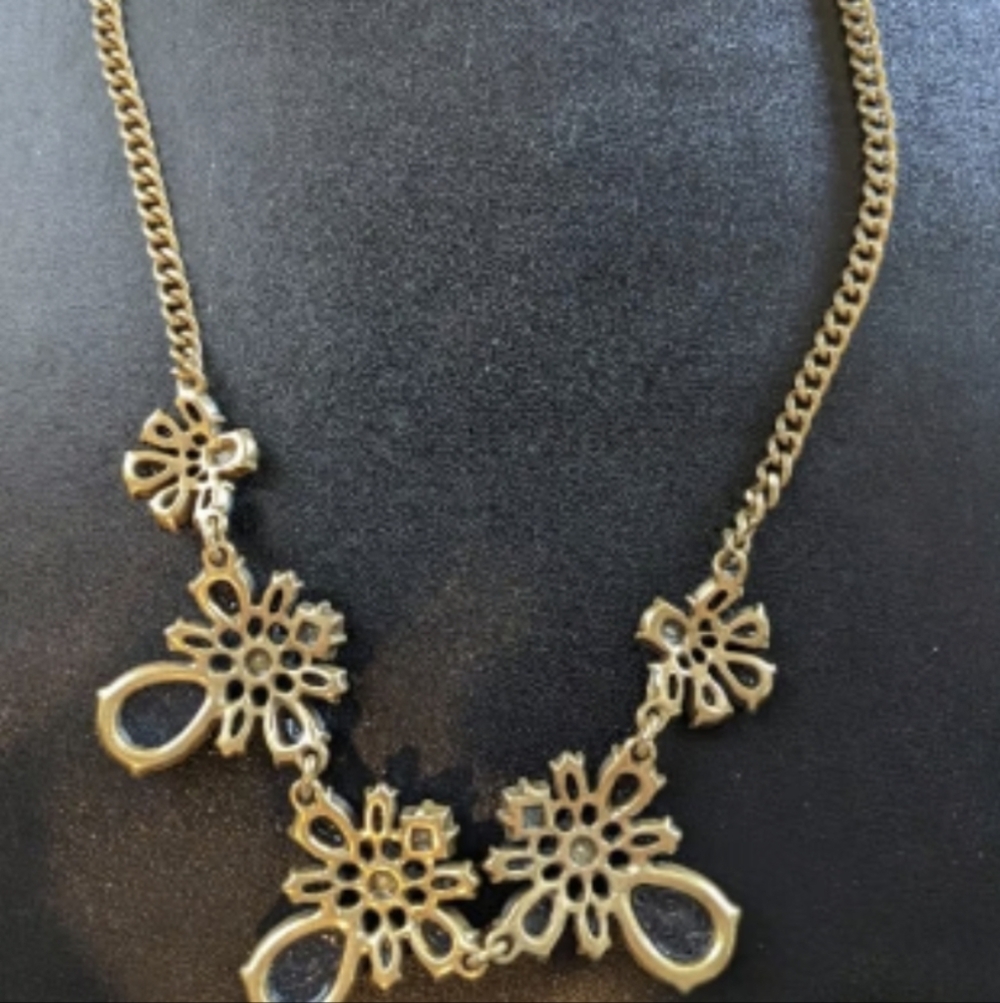 Statement Necklace - Picture 2 of 3